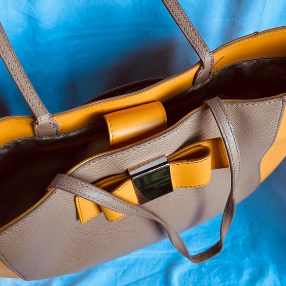 Ivanka Trump Top Handle Tote Tan Yellow Gold Hardware Large Handbags Yellow Bow - Picture 2 of 16